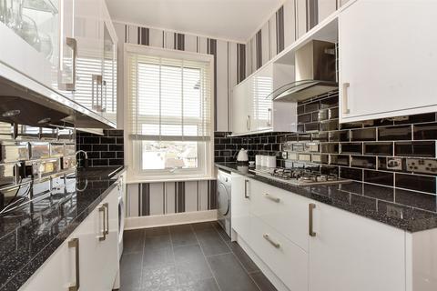 12 Park Road, Shanklin PO37 2 bed flat for sale