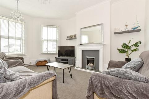 12 Park Road, Shanklin PO37 2 bed flat for sale