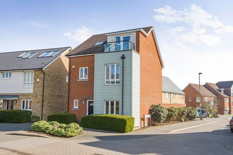 Parkview Way, Epsom KT19 4 bed detached house for sale