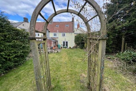 Charlton Road, Shepton Mallet, BA4 3 bed character property for sale