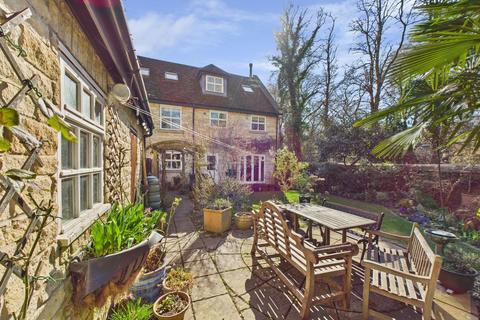 Aldgate Court, Stamford PE9 5 bed house for sale