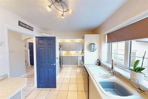 Neville Road, Peacehaven, East Sussex 3 bed semi