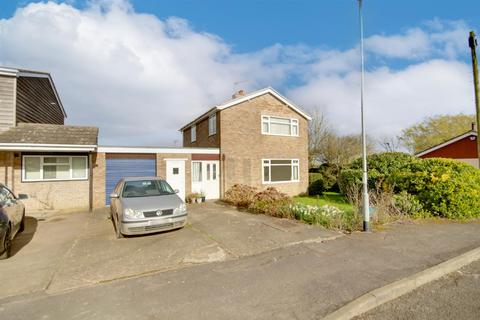 Fenton Road, Warboys, PE28 3 bed link detached house for sale
