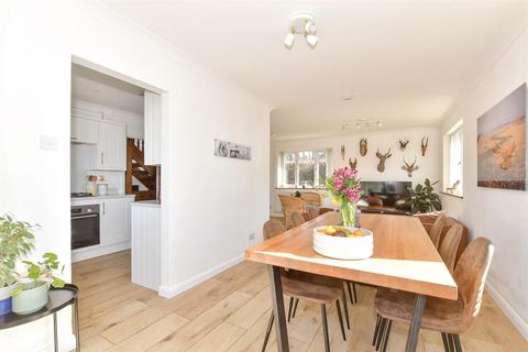 Bobbin Lodge Hill, Chartham... 4 bed detached house for sale