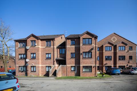 Mahon Court, Moodiesburn G69 2 bed flat for sale