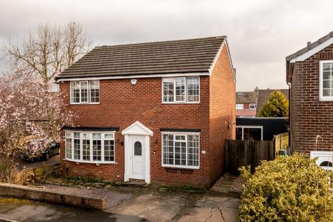 Whinmoor Court, Leeds LS14 4 bed detached house for sale