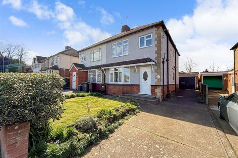 Teapot Lane, Aylesford, Kent 3 bed semi