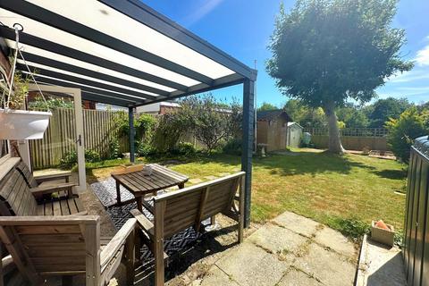 Folkestone, Kent 3 bed link detached house for sale