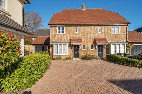 Oaktree Drive, Emsworth, PO10 3 bed semi