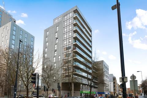 Wharfside Point North, London, E14 1 bed apartment for sale