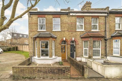 Leythe Road, London W3 4 bed end of terrace house for sale