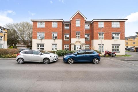 Newbury,  Berkshire,  RG14 2 bed flat for sale