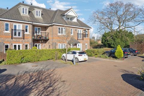 Straight Bit, Flackwell Heath, High... 2 bed apartment for sale