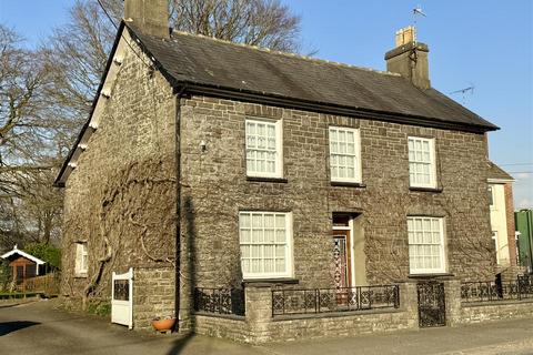 Felinfach 6 bed detached house for sale