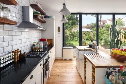 Ham Park Road, Stratford, London, E15 3 bed semi