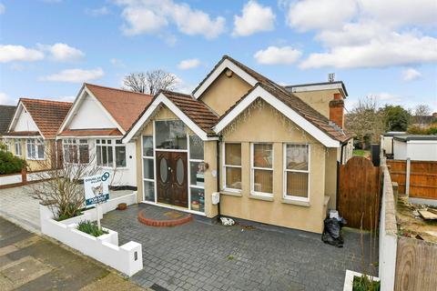 Link Way, Hornchurch, Essex 4 bed chalet for sale