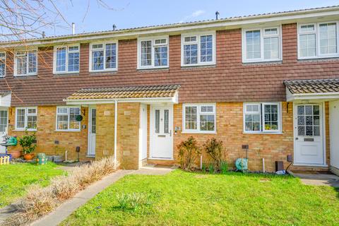 Hillcrest, Weybridge, KT13 2 bed terraced house for sale