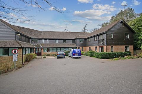 Fairfield Road, East Grinstead, RH19 1 bed retirement property for sale