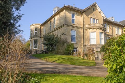 Sion Road, Bath, Somerset, BA1 2 bed maisonette for sale