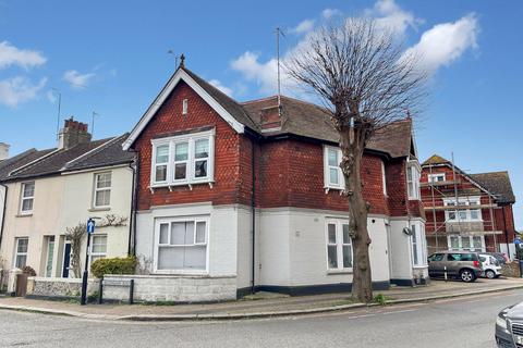 9 Shelley Road, Worthing, BN11 1TU 1 bed flat for sale