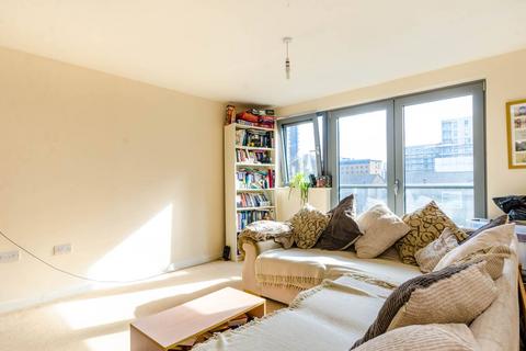 Biggerstaff Road, Stratford, London, E15 1 bed flat for sale