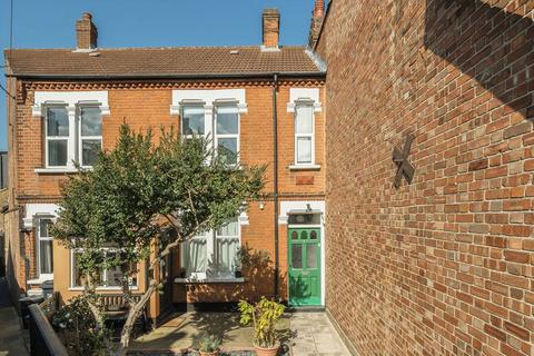 Mafeking Avenue, Brentford TW8 2 bed maisonette for sale