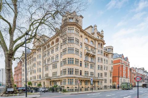 Marylebone Road, Marylebone, London, NW1 2 bed flat for sale