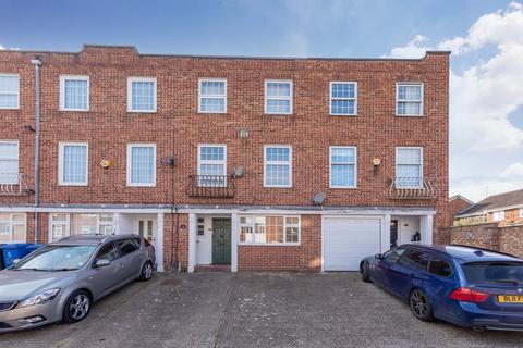 Wayside Mews, Maidenhead SL6 4 bed townhouse for sale
