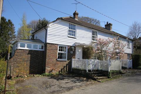 Gun Road, Blackboys 3 bed cottage for sale