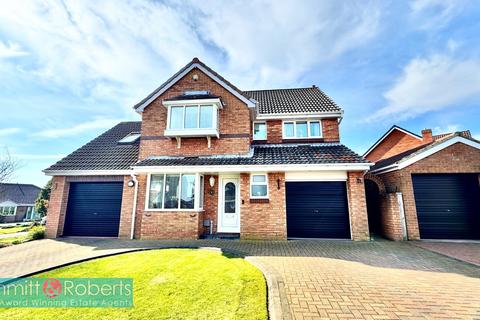 Weymouth Drive, Seaham, Durham, SR7 8DF 4 bed detached house for sale