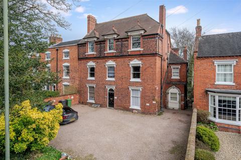 Blakebrook, Kidderminster 2 bed apartment for sale