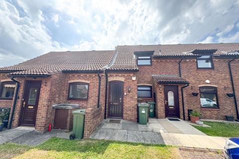 QUEENS COURT, GRIMSBY 2 bed flat for sale