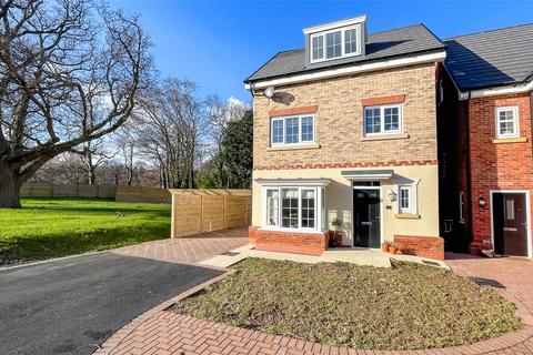Gerddi Derw, Colwyn Bay, Conwy, LL29 4 bed detached house for sale