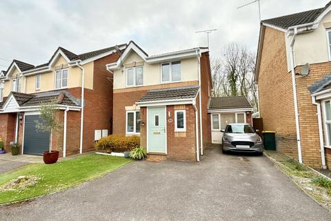 Manor Park, Newport NP10 3 bed detached house for sale