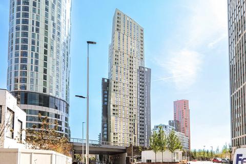 Wandsworth Road, Nine Elms, SW8 2 bed apartment for sale
