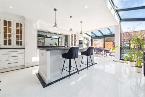 Taybridge Road, SW11 4 bed terraced house for sale
