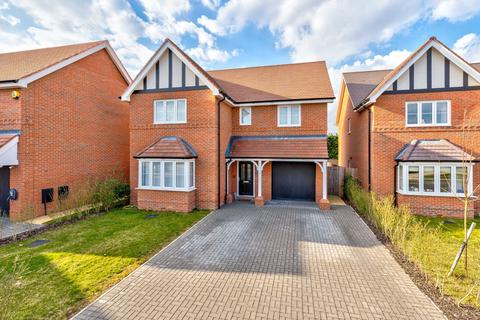 Lawrence Close, St. Albans AL4 4 bed detached house for sale