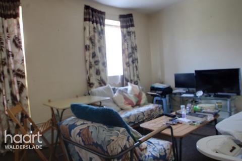 Longhill Avenue, Chatham 2 bed flat for sale