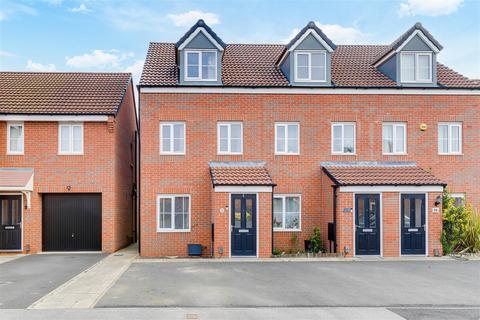 Mustang Close, Hucknall NG15 3 bed townhouse for sale