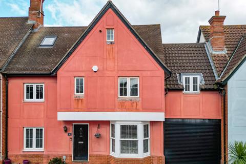 Peers Square, Chancellor Park... 6 bed link detached house for sale