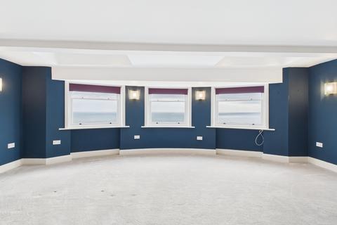 Marine Parade, Brighton BN2 2 bed flat for sale