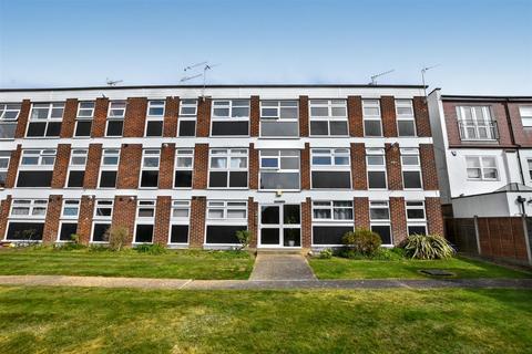 Blake Hall Road, Wanstead 2 bed flat for sale