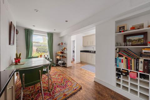 Ferndale Road, London SW9 3 bed terraced house for sale
