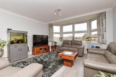 Bromley Road, Beckenham, Kent 2 bed apartment for sale