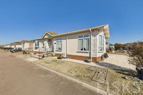 Creek Road, Canvey Island, SS8 2 bed park home for sale