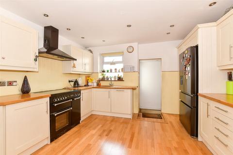 Fitzroy Street, Sandown PO36 3 bed terraced house for sale