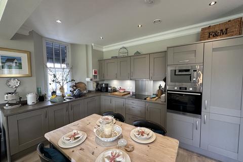 Plas Y Coed, Bangor, Gwynedd, LL57 2 bed apartment for sale