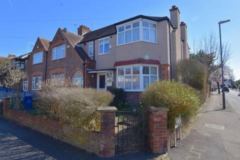Woodberry Avenue, North Harrow 3 bed semi