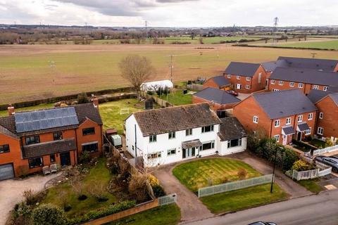 Manor Lane, Tamworth B79 4 bed detached house for sale
