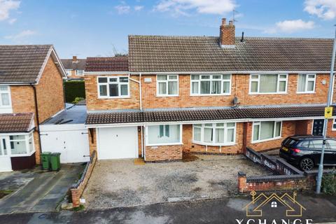 Salcombe Drive, Leicester LE3 4 bed semi